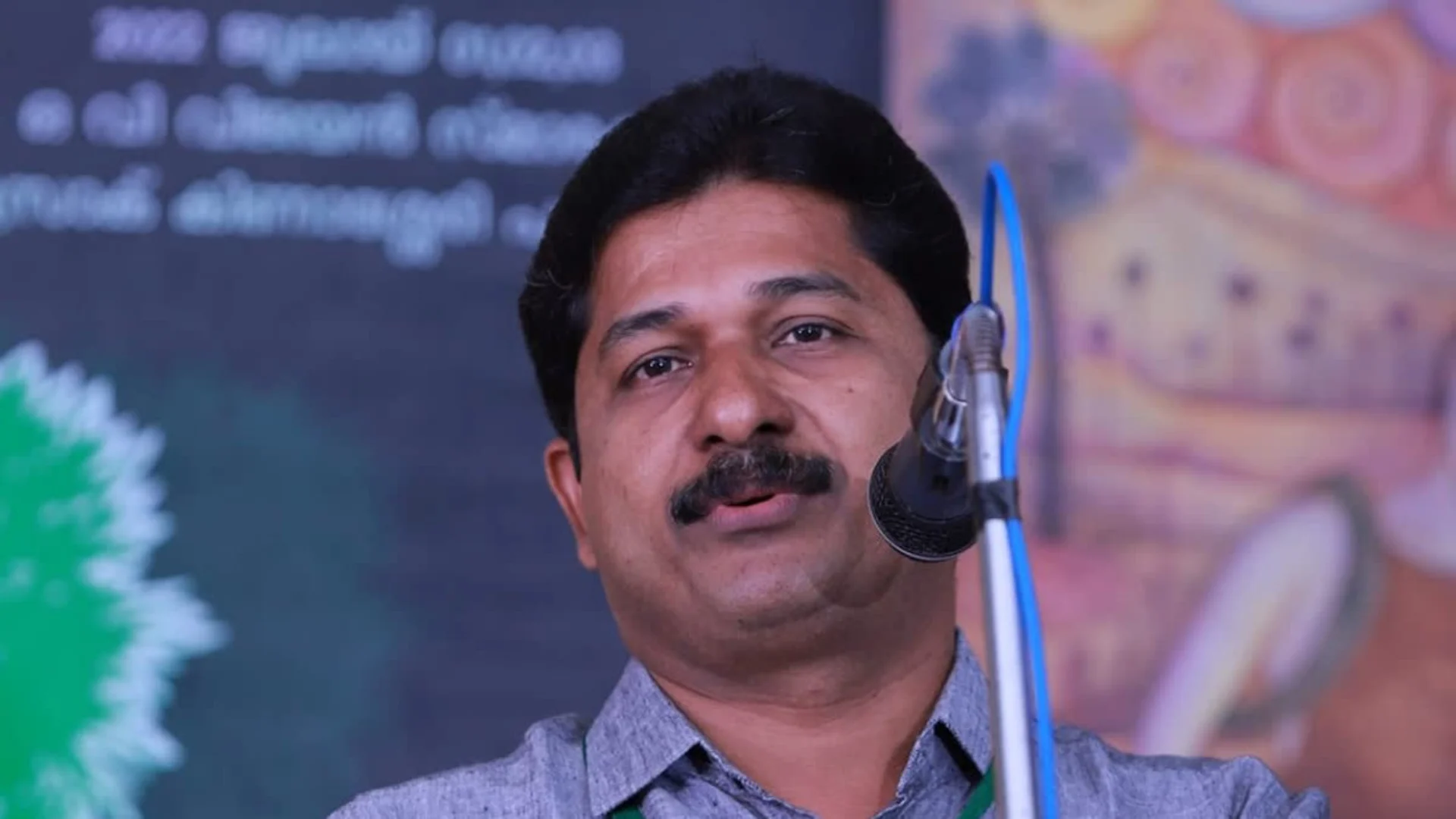 ‘ആർ‌എസ്‌എസ് നിയന്ത്രിക്കുന്ന ജനതാ പാർട്ടിയുമായി കോൺഗ്രസ് പ്രവർത്തിച്ചു’;സ്വരാജ്