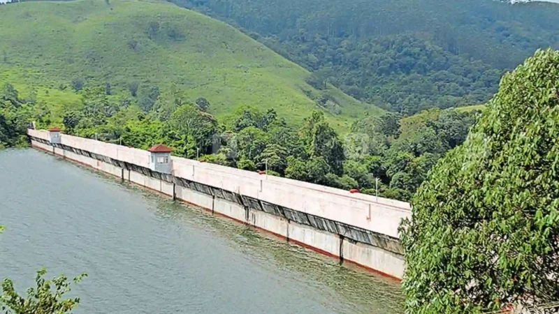 മുല്ലപ്പെരിയാർ അണക്കെട്ടിന്റെ 13 സ്പിൽവേ ഷട്ടറുകളും തുറന്നു; തുറക്കുന്നത് മൂന്ന് വർഷത്തിന് ശേഷം