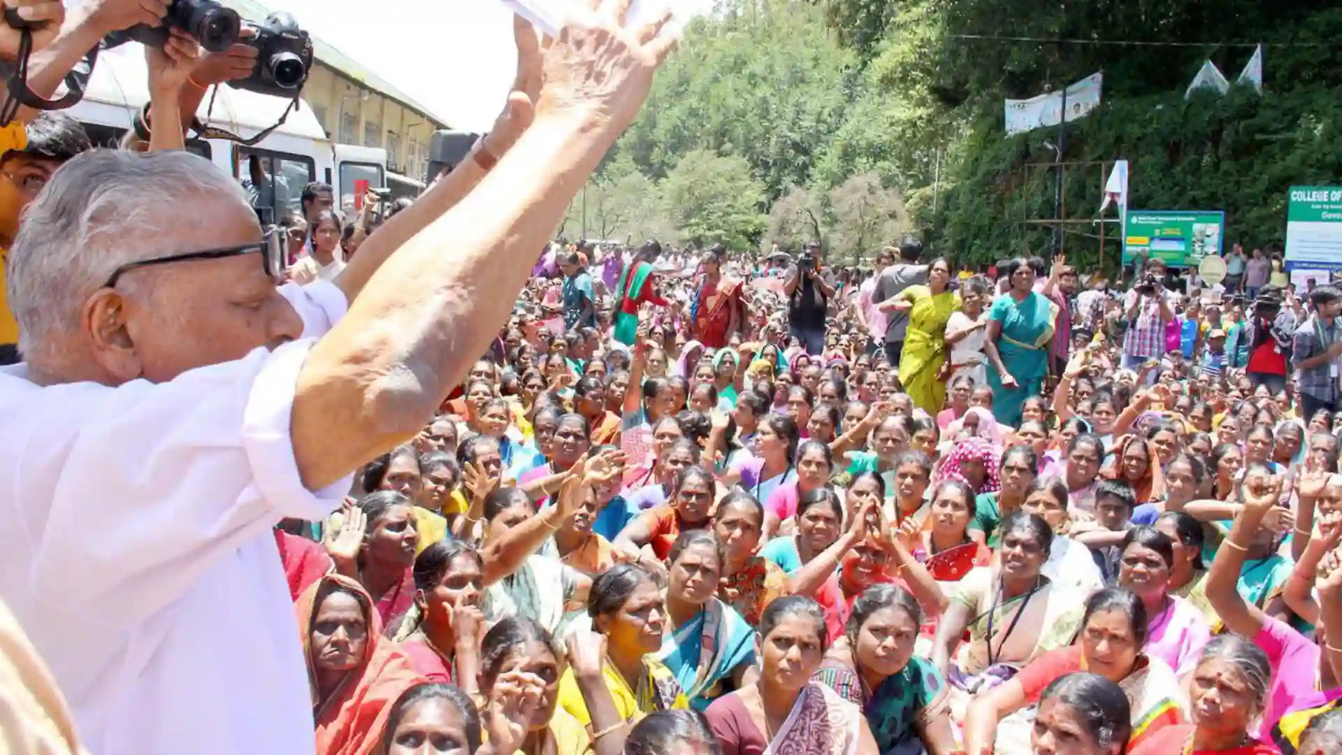 മുൻ മുഖ്യമന്ത്രി വി.എസ്. അച്യുതാനന്ദന്റെ ആരോഗ്യനില ഗുരുതരം; രക്തസമ്മർദ്ദവും വൃക്കകളുടെ പ്രവർത്തനവും സാധാരണ നിലയിലായിട്ടില്ലെന്ന് ഡോക്ടർമാർ