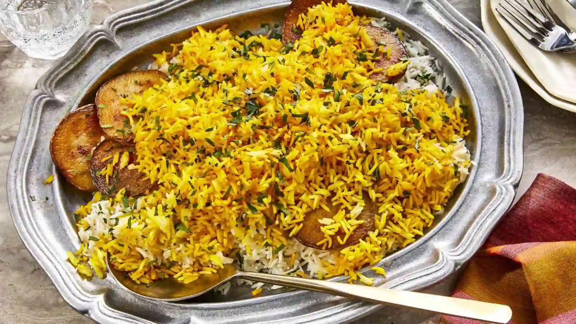 സ്കൂളുകളിൽ ഉച്ചയ്ക്ക് ഇനി ബിരിയാണിയും ഫ്രൈഡ് റൈസും