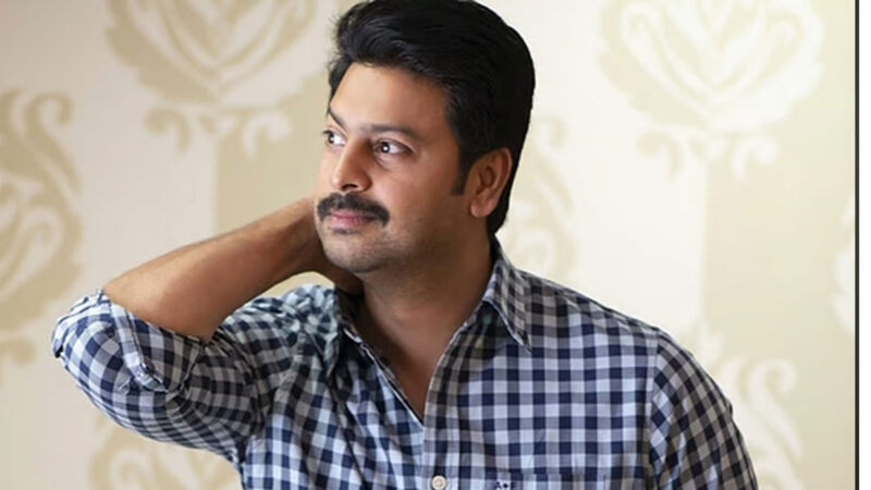 നടന്‍ ശ്രീകാന്ത് കുടുങ്ങിയത് രക്ത പരിശോധനയില്‍,എഴ് ലക്ഷത്തിന്റെ കൊക്കെയ്ന്‍ വാങ്ങി;കൂടുതല്‍ താരങ്ങള്‍ നിരീക്ഷണത്തില്‍