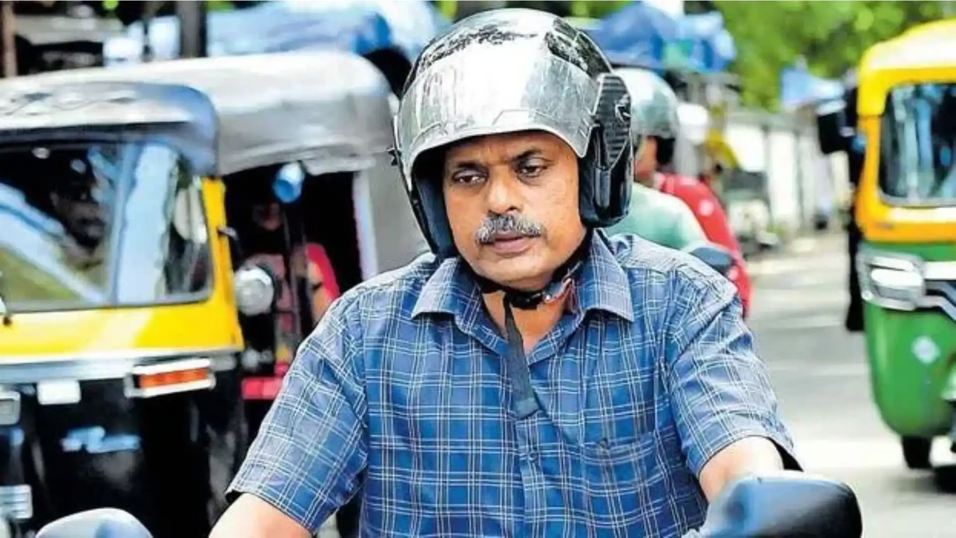 ഉപകരണങ്ങൾ മെഡിക്കൽ കോളേജിലെത്തി, യൂറോളജിയിൽ 11 ശസ്ത്രക്രിയകൾ നടത്തി; ഡോക്ടർ ഹാരിസ് ചിറക്കലിന് നന്ദി