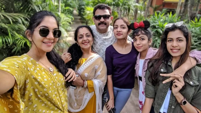 അഹാനയുടെ കൊച്ചു കൊച്ചു സന്തോഷങ്ങൾ