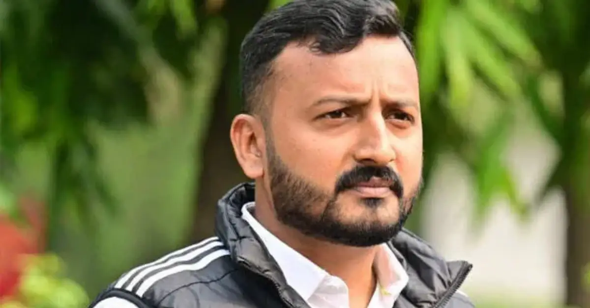 ‘വിശദമായി സംസാരിക്കാം’; ശക്തമായ പ്രതിഷേധങ്ങൾക്കിടയിലും രാഹുൽ മാംകൂട്ടത്തിൽ എംഎൽഎ ഓഫീസിലെത്തി