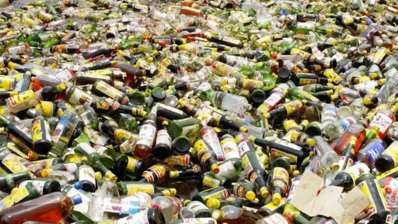 രണ്ടാഴ്ചയ്ക്കുള്ളിൽ 1.3 ലക്ഷത്തിലധികം പ്ലാസ്റ്റിക് മദ്യക്കുപ്പികൾ തിരിച്ചെത്തി