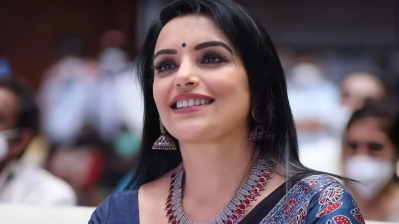 ശ്വേത മേനോനെതിരെ കേസ്; ഇടക്കാല ഉത്തരവ് കേരള ഹൈക്കോടതി ഒക്ടോബർ 28 വരെ നീട്ടി