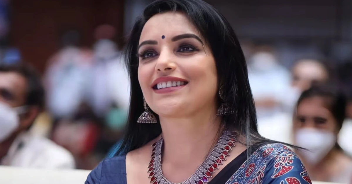 ശ്വേത മേനോനെതിരെ കേസ്; ഇടക്കാല ഉത്തരവ് കേരള ഹൈക്കോടതി ഒക്ടോബർ 28 വരെ നീട്ടി