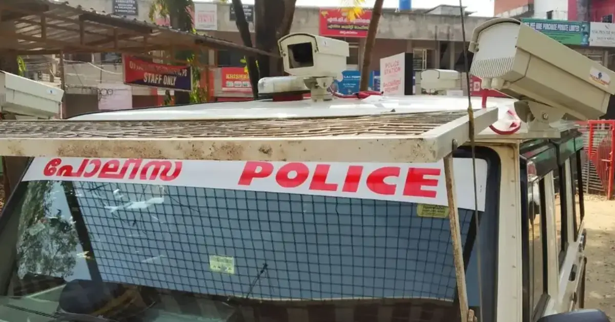 കുവൈറ്റിലെ അൽ അഹ്‌ലി ബാങ്കിൽ 200 കോടി രൂപയുടെ തട്ടിപ്പ് നടത്തിയ കേസിൽ മലയാളികൾ ഉൾപ്പെടെ 800 ലധികം പേർക്കെതിരെ കേസെടുത്തു.