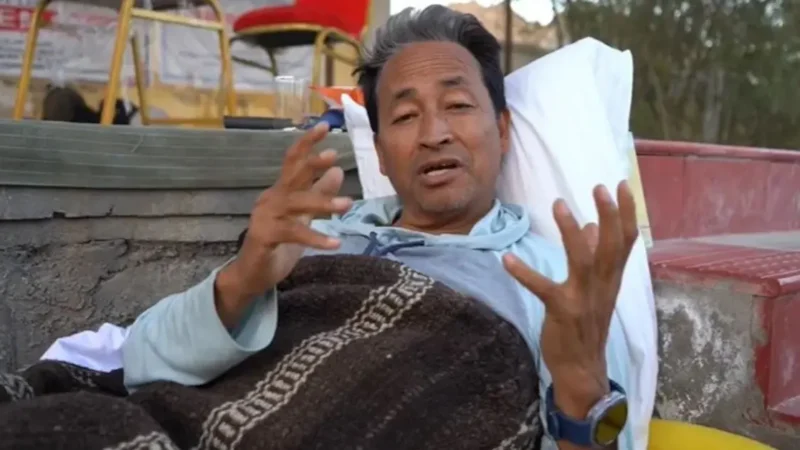 ലഡാക്ക് പ്രതിഷേധ നേതാവ് സോനം വാങ്ചുകിനെ അറസ്റ്റ് ചെയ്ത് അജ്ഞാത സ്ഥലത്തേക്ക് മാറ്റി