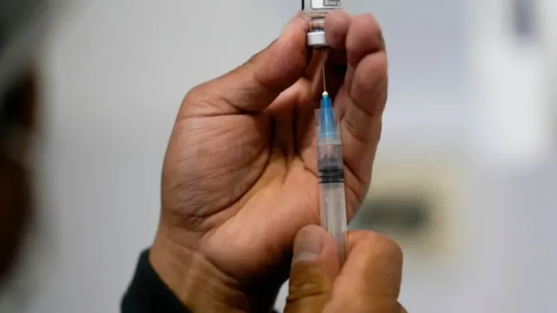 കോവിഡ്-19 വാക്സിനുകൾ കാൻസറിനെതിരെ പ്രവർത്തിക്കും; പുതിയ കണ്ടെത്തൽ