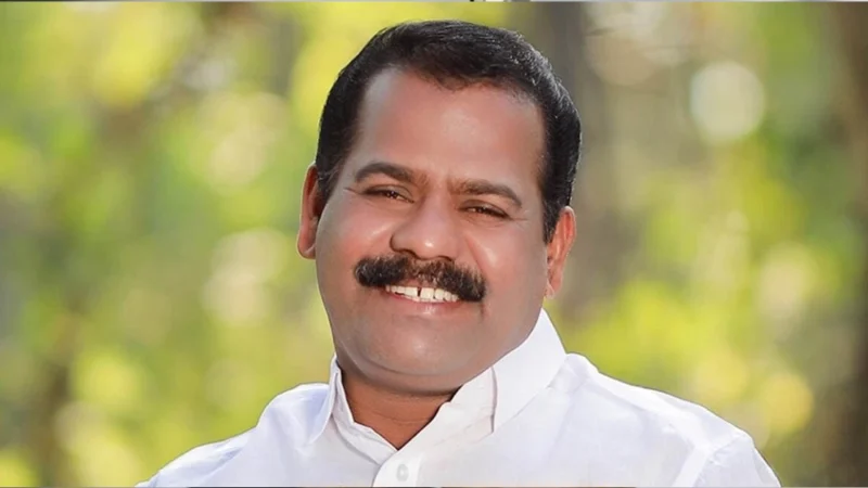 ഡിസിസി ട്രഷററുടെയും മകന്റെയും മരണത്തിൽ കോൺഗ്രസ് എംഎൽഎ ഐസി ബാലകൃഷ്ണൻ ഉൾപ്പെടെ മൂന്ന് പേർക്കെതിരെ കുറ്റപത്രം സമർപ്പിച്ചു