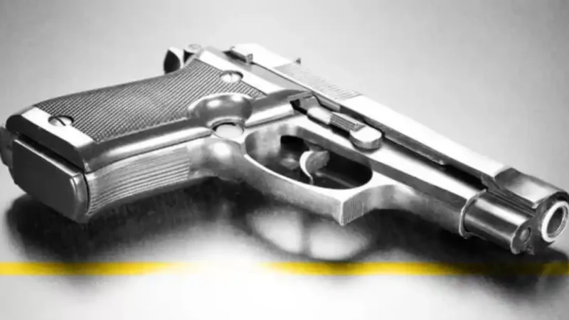 തിരുവനന്തപുരം അന്താരാഷ്ട്ര വിമാനത്താവളത്തിൽ കനത്ത സുരക്ഷാ വീഴ്ച: ബാഗേജിൽ നിന്ന് തോക്ക് കണ്ടെത്തിയിട്ടും യാത്രക്കാരന് യാത്ര ചെയ്യാൻ അനുമതി.