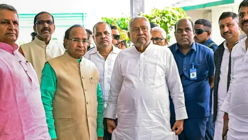 ബിഹാറിൽ എൻഡിഎയ്ക്ക് വൻ വിജയം പ്രവചിച്ച് എക്‌സിറ്റ് പോളുകൾ